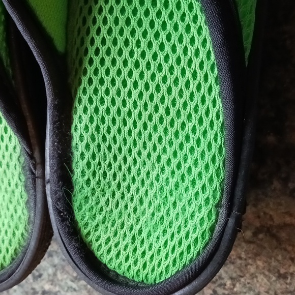 Womans Flip Flops 8 1/2 -9 Isotoner - Picture 8 of 10